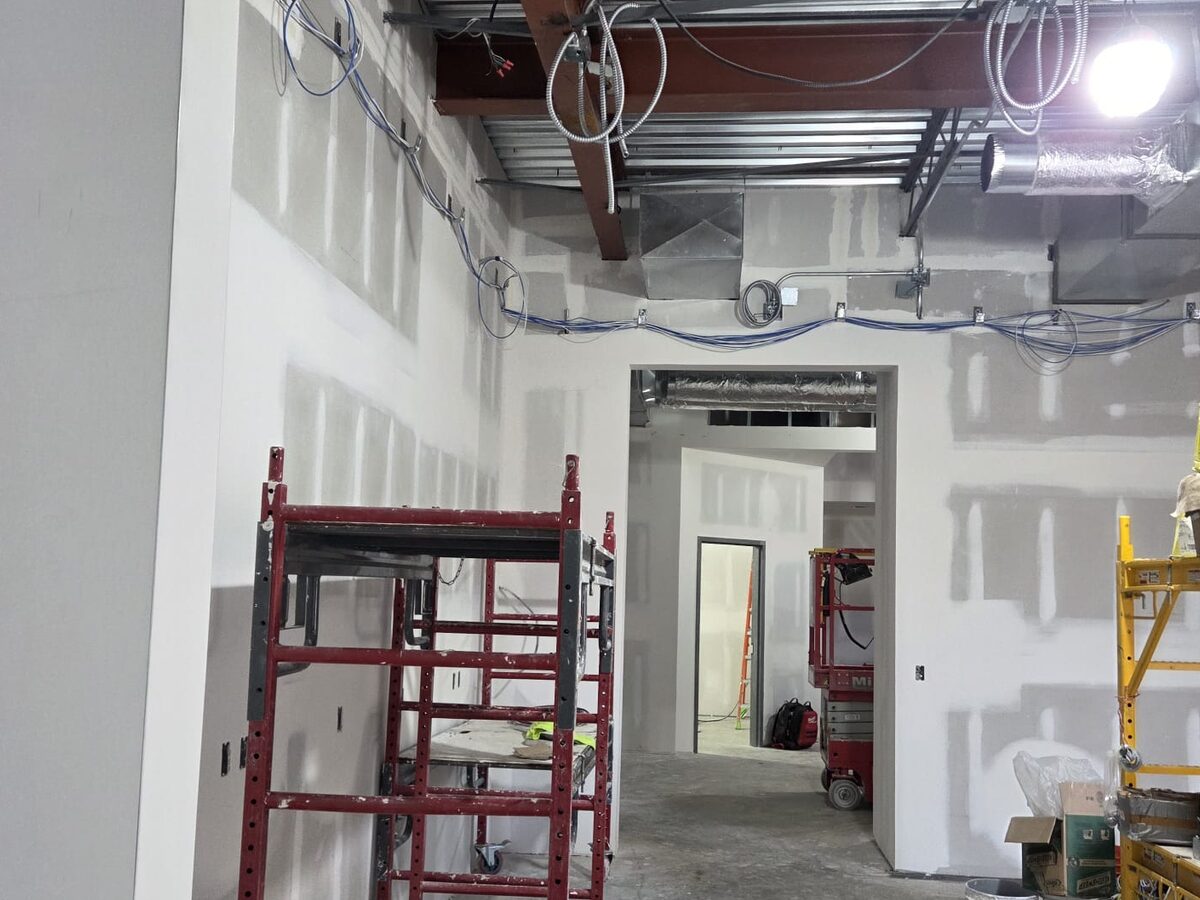 Drywall comercial en proceso